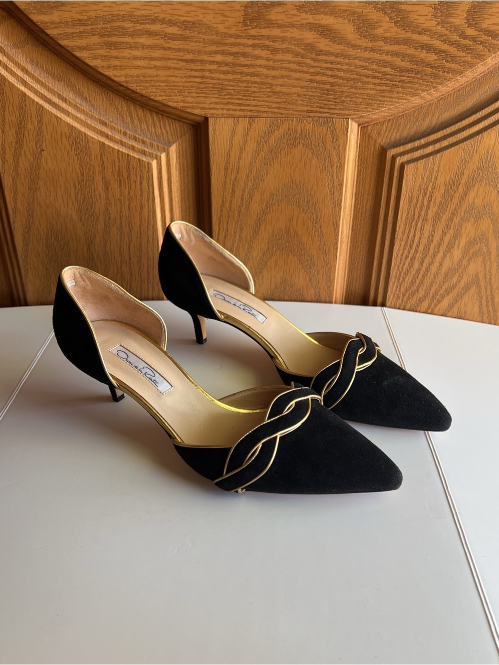 Oscar de la Renta Black Suede D'Orsay Kitten Heel Pumps Metallic Braid Detail